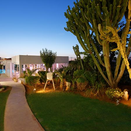 Oasis Beach Hotel - Adults Only أنِساراس المظهر الخارجي الصورة