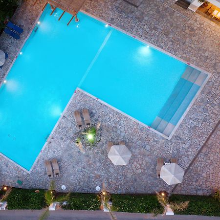 Oasis Beach Hotel - Adults Only أنِساراس المظهر الخارجي الصورة