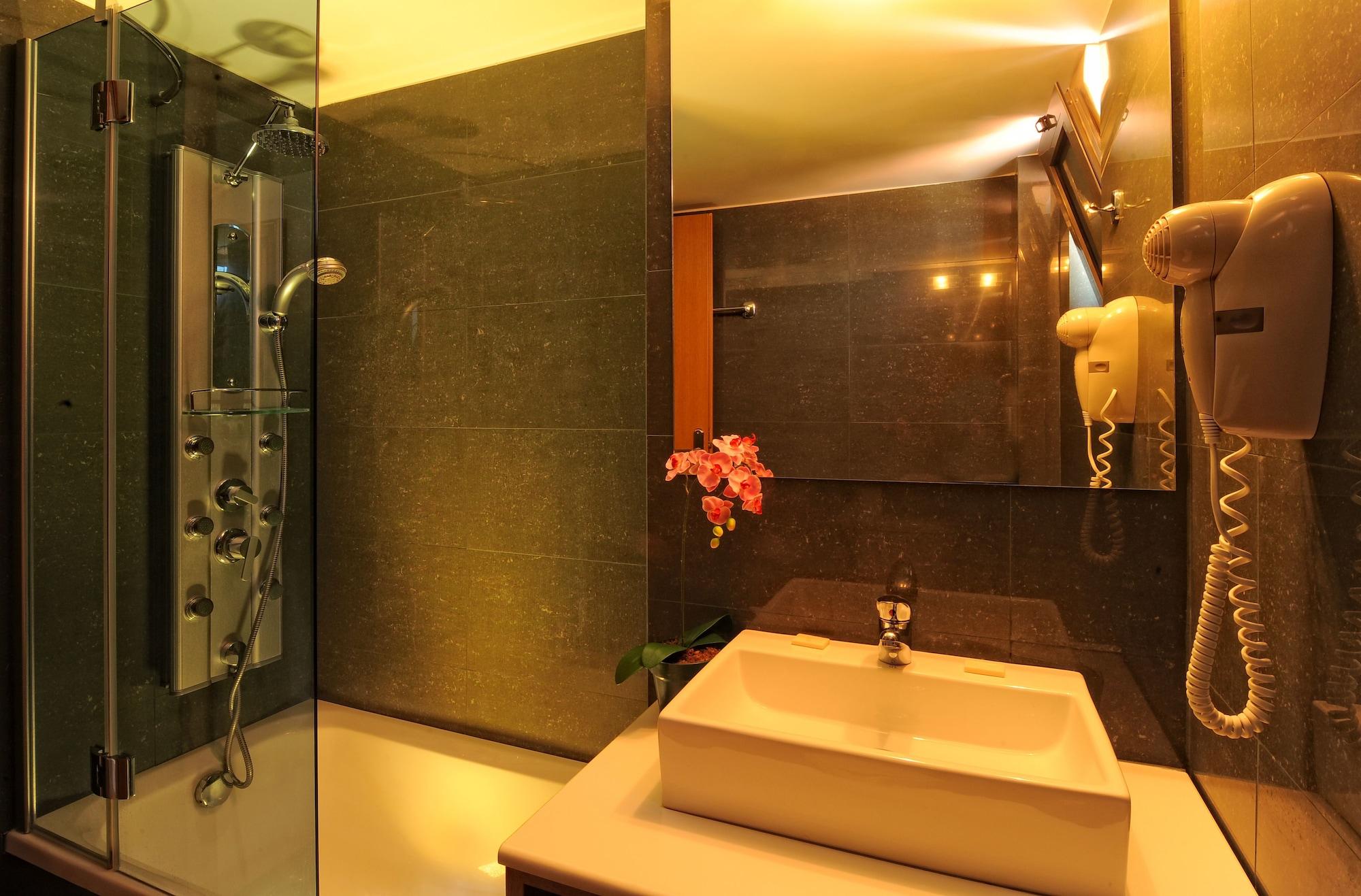 Oasis Beach Hotel - Adults Only أنِساراس المظهر الخارجي الصورة