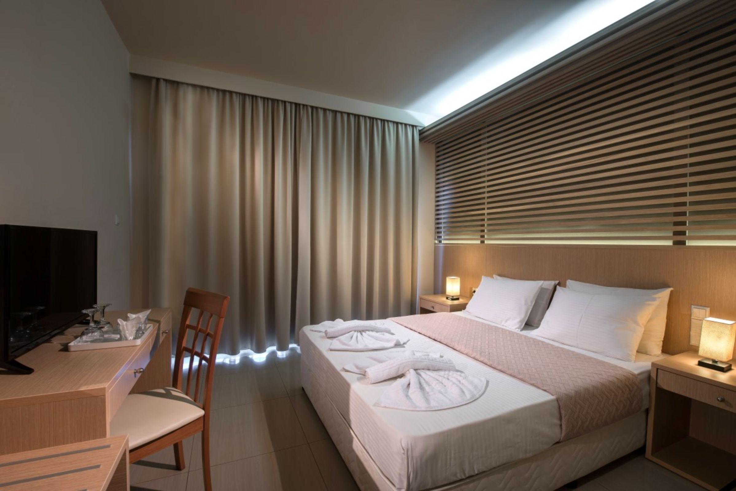 Oasis Beach Hotel - Adults Only أنِساراس المظهر الخارجي الصورة