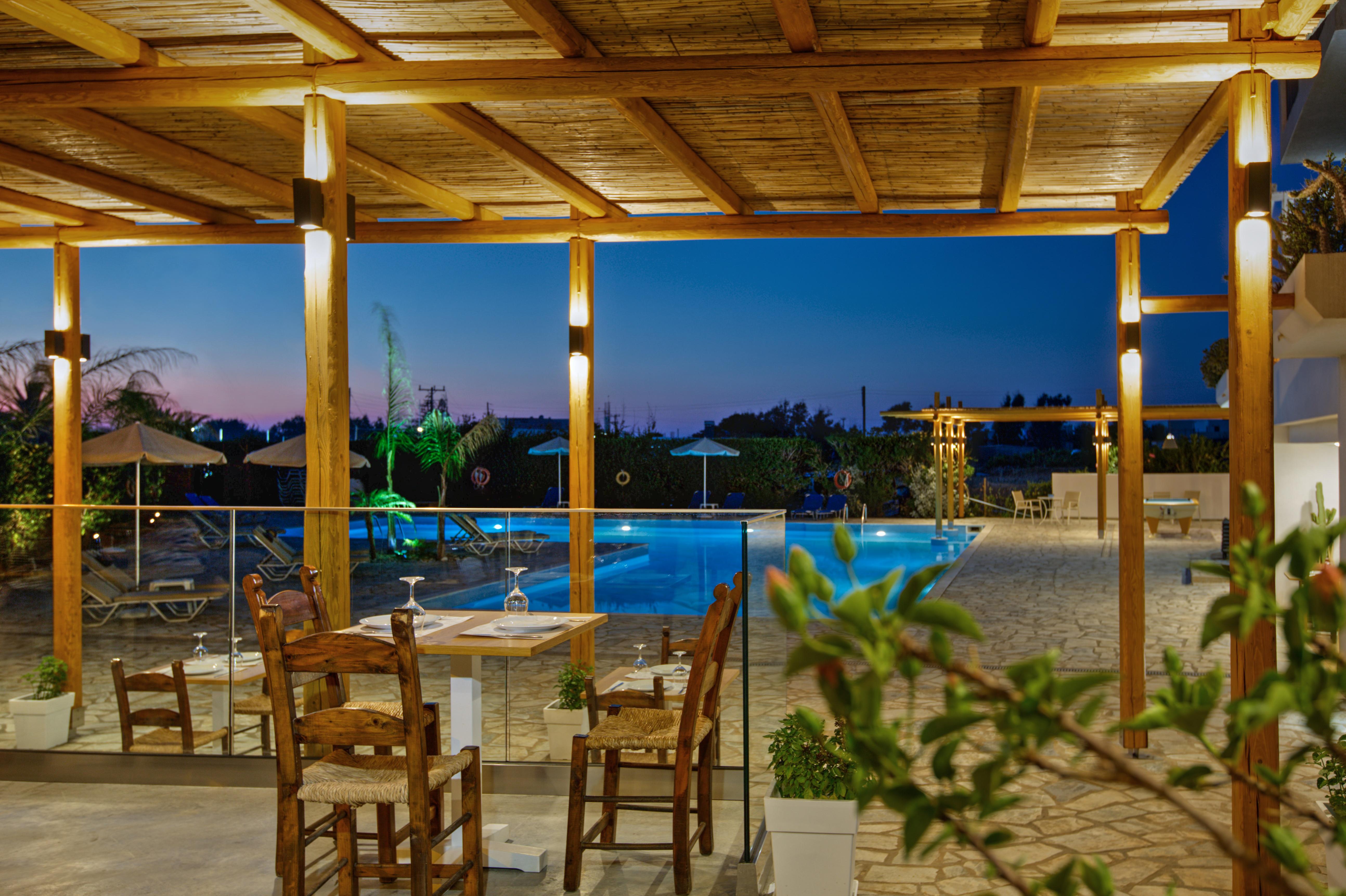 Oasis Beach Hotel - Adults Only أنِساراس المظهر الخارجي الصورة