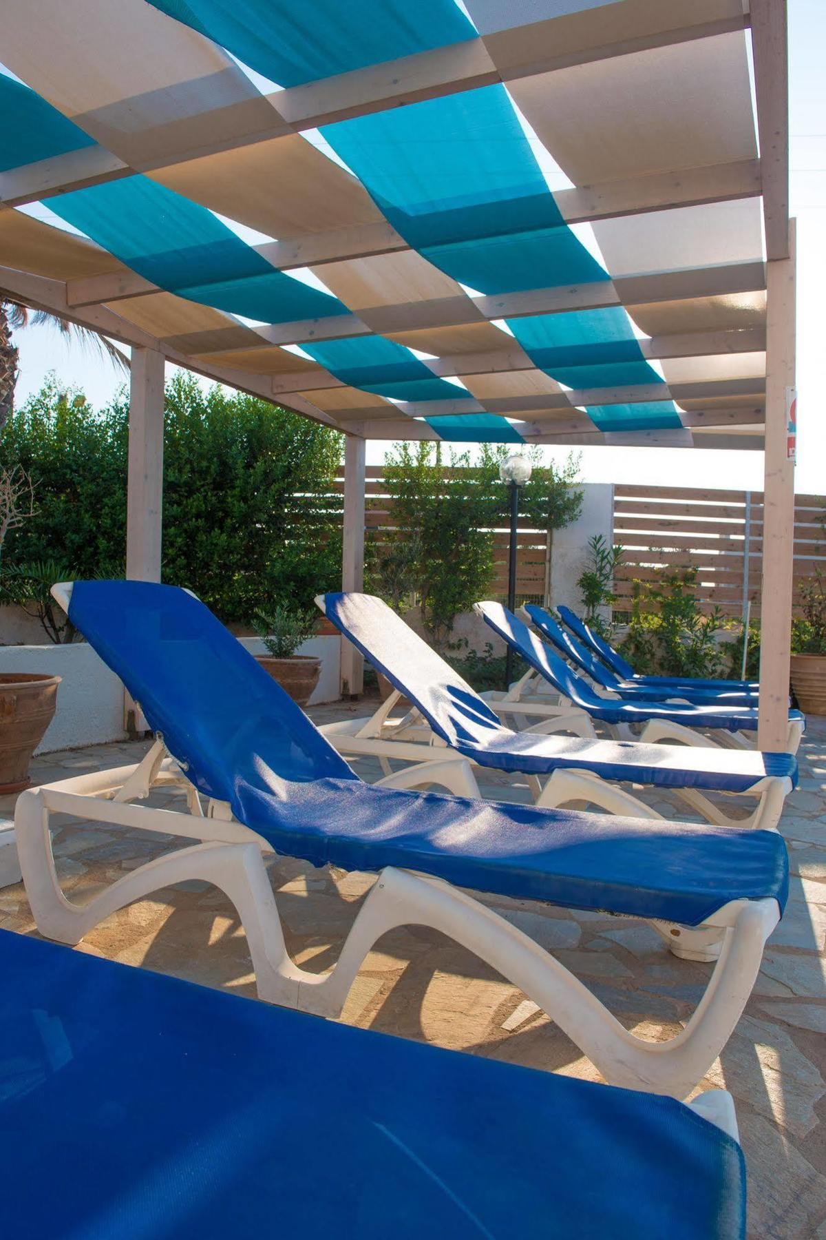 Oasis Beach Hotel - Adults Only أنِساراس المظهر الخارجي الصورة